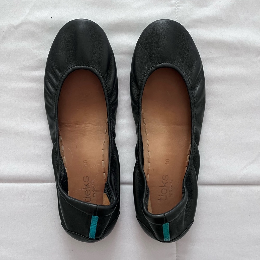 Tieks matte black ballet flat in size 10